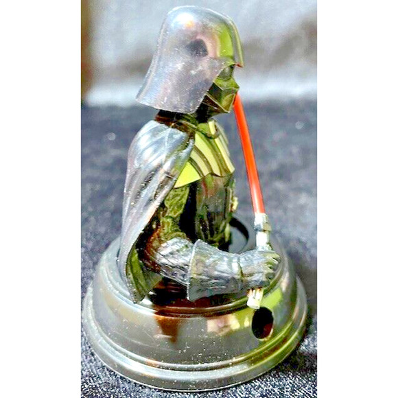 STAR WARS COLLECTIBLES Lot of 3 - Picture 10 of 14